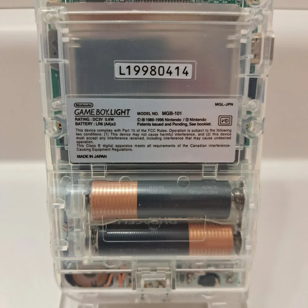 Refurbished Gameboy Light With Original Screen Clear
